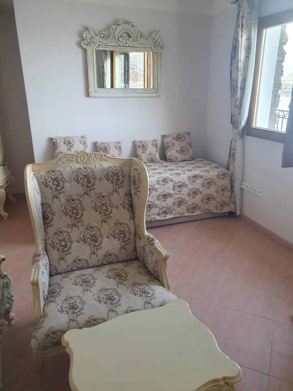 Villas And Suites La Coraillere Resort Théoule-sur-Mer Екстериор снимка